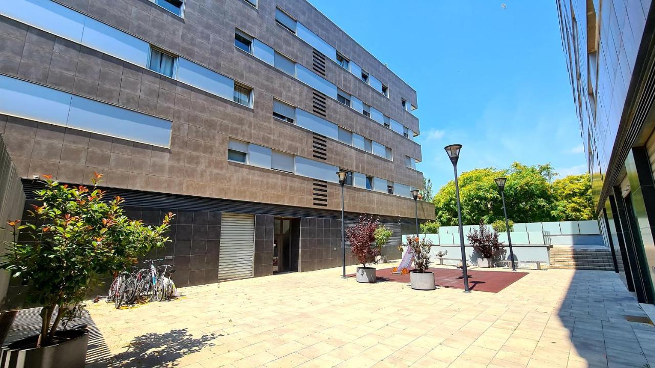 Forum-Ccib-Relax Flats サン・アドリア・デ・ベソス エクステリア 写真